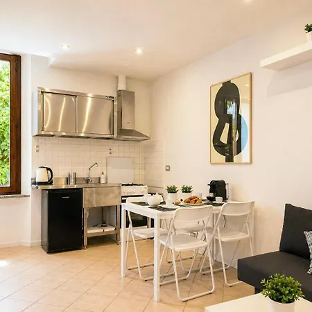Courtyard - Center * ברגמו